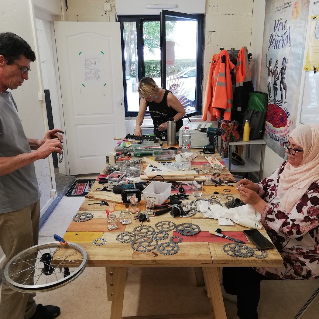 Atelier de réparation de vélos - Les Rayons 2